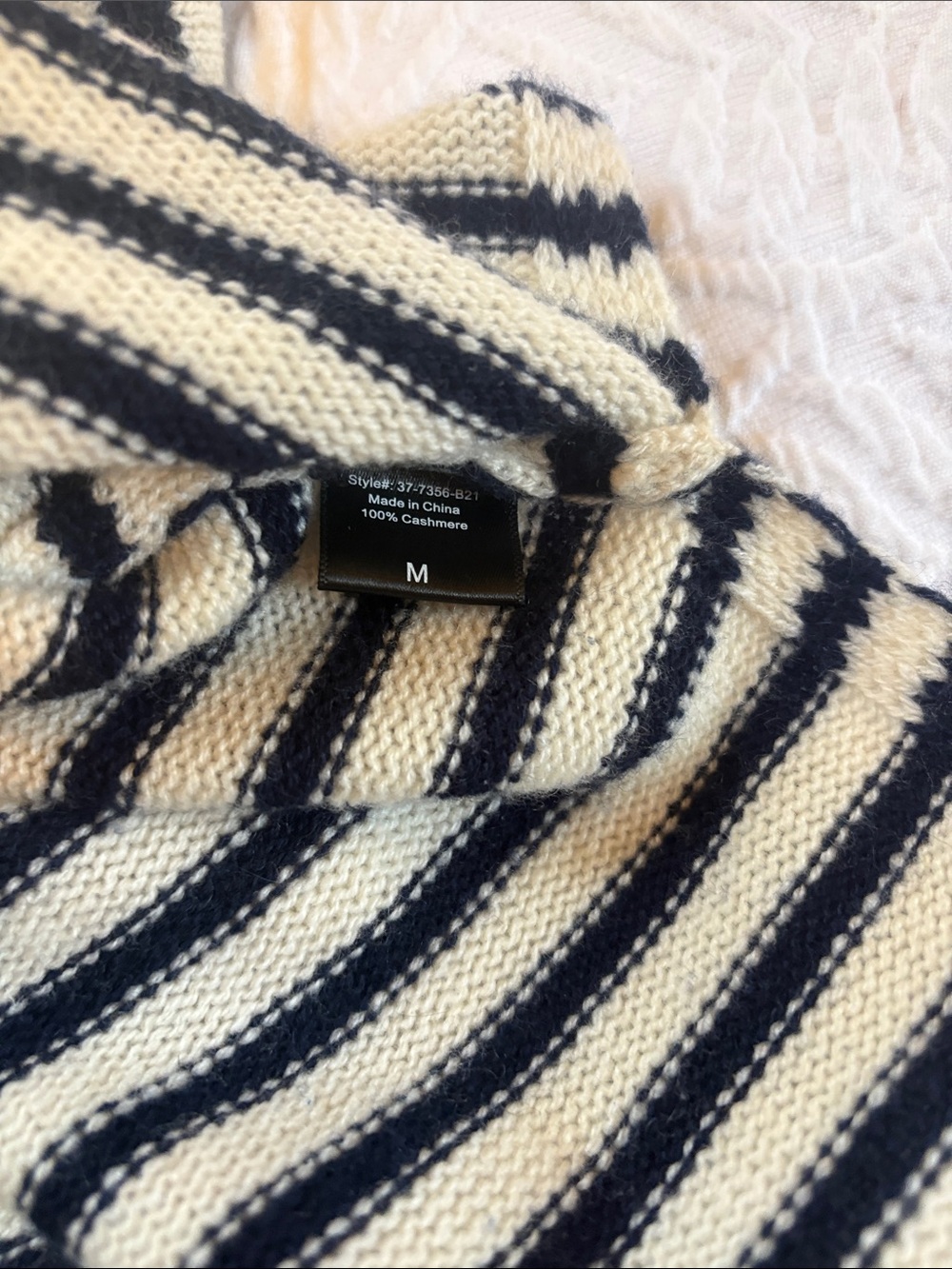 Jenni Kayne cashmere navy/cream striped sweater medium - Picture 4 of 4